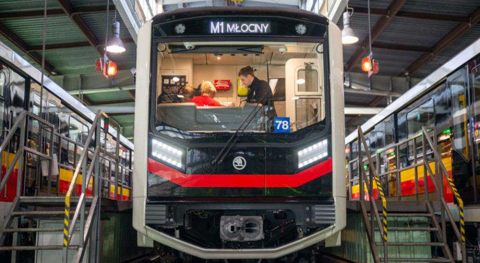 Nowe pociągi stołecznego metra. Škoda Varsovia już wozi pasażerów