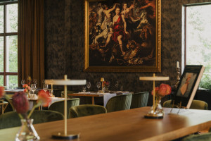Ta restauracja miała być wyjątkowa. Klasyczna elegancja spotyka się z industrialną odwagą