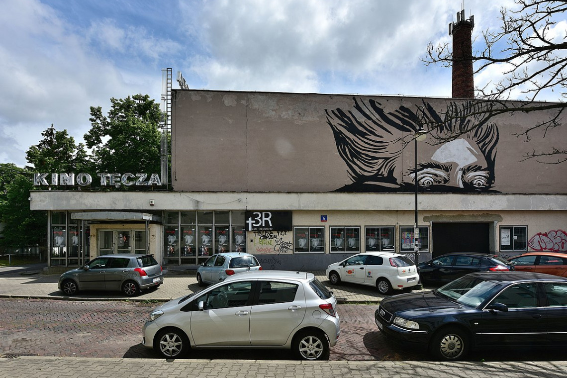 Modernistyczne kino Tęcza na warszawskim Żoliborzu zostanie przebudowane, fot. creative commons Wikipedia Modernistyczne kino Tęcza na warszawskim Żoliborzu zostanie przebudowane