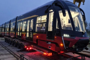 Do Łodzi dotarł pierwszy z 30 nowych tramwajów MPK. Tak wygląda Moderus Gamma