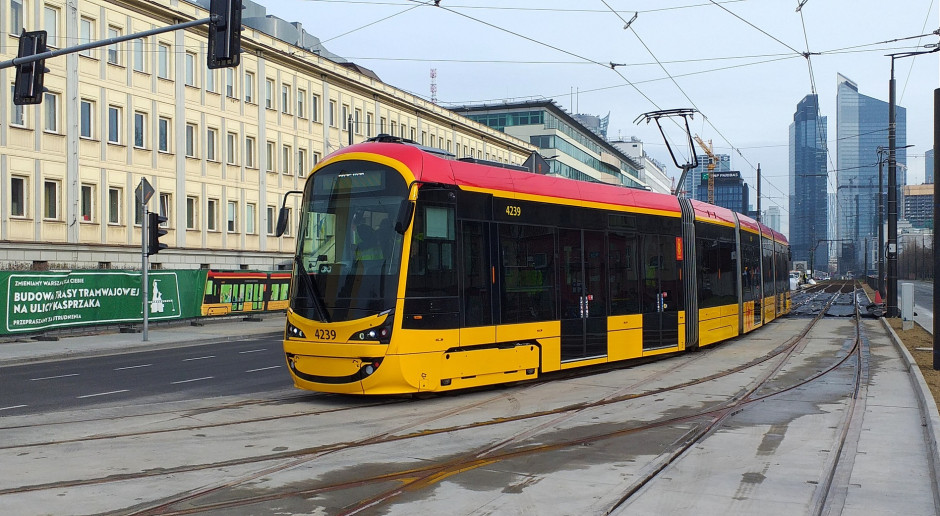 Warszawa z nowymi wyświetlaczami na przystankach tramwajowych