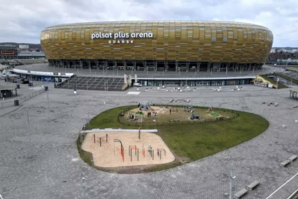 Przy stadionie w Gdańsku powstała zielona strefa relaksu