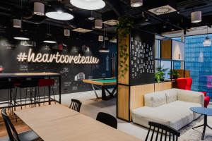 The Heart ma nowe biuro w Warsaw Unit. Za wnętrzami stoi Massive Design