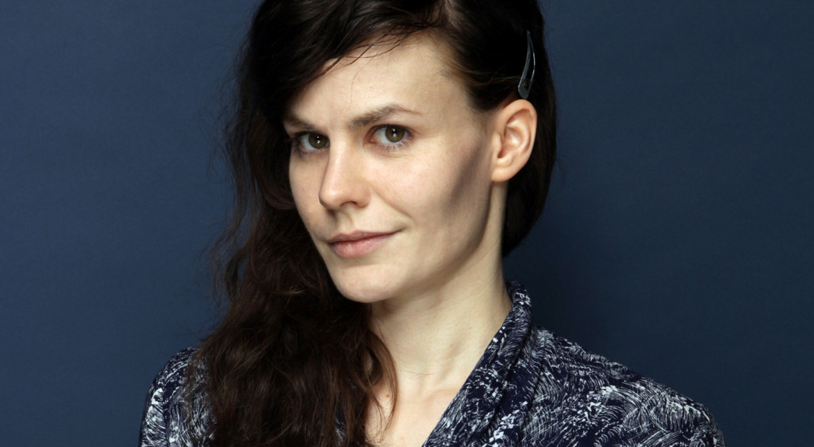 Anna Łoskiewicz-Zakrzewska to urodzona w 1980 r. projektantka mebli, przedmiotów codziennego użytku i instalacji artystycznyc