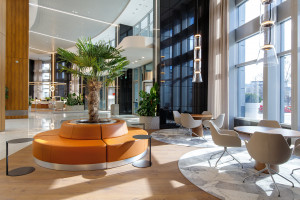 Lobby Warsaw Trade Tower przeszło spektakularną metamorfozę