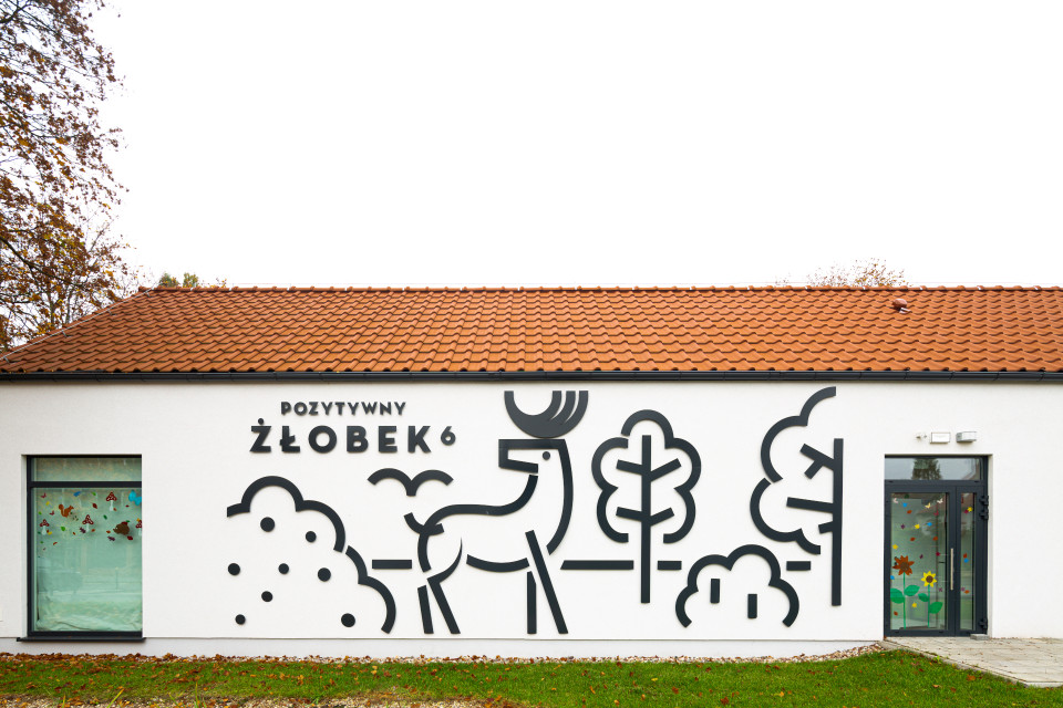 Fasady nowo wybudowanych gdańskich żłobków to jeden z projektów promujących dobry dizajn w otoczeniu najmłodszych. fot. mat. prasowe Traffic Design