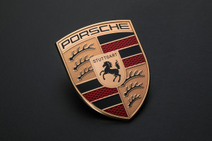 Porsche z nowym herbem. Ikoniczne logo przeszło metamorfozę