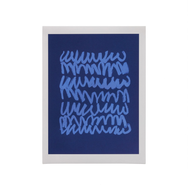 Plakat Tsuki jest inspirowany Morzem Śródziemnym i składa się z dwóch odcieni niebieskiego. fot. mat. prasowe