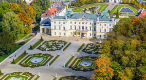 Kilka tysięcy zabytków znaleziono na dziedzińcu Pałacu Branickich w Białymstoku