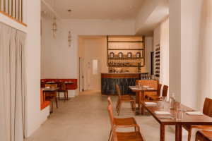 Śródziemnomorski styl i kranik do nalewania oliwy. To wszystko w odświeżonych wnętrzach warszawskiej restauracji