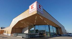 Kaufland z drewna? Zobacz jeden z największych drewnianych sklepów w tej części Europy