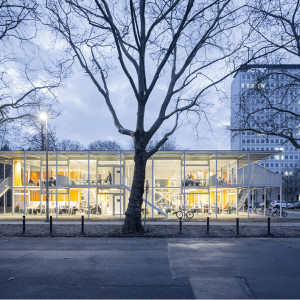Nagrody Miesa van der Rohe 2024: Responsywna przestrzeń oraz budynek jak... książka