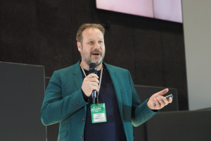 Wywiady z ekspertami: Arjan Dingsté, UNStudio o śladzie węglowym w architekturze