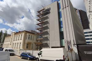 Muzeum Getta Warszawskiego zaczyna być widoczne. Rośnie gmach pamięci za ponad 323 mln zł